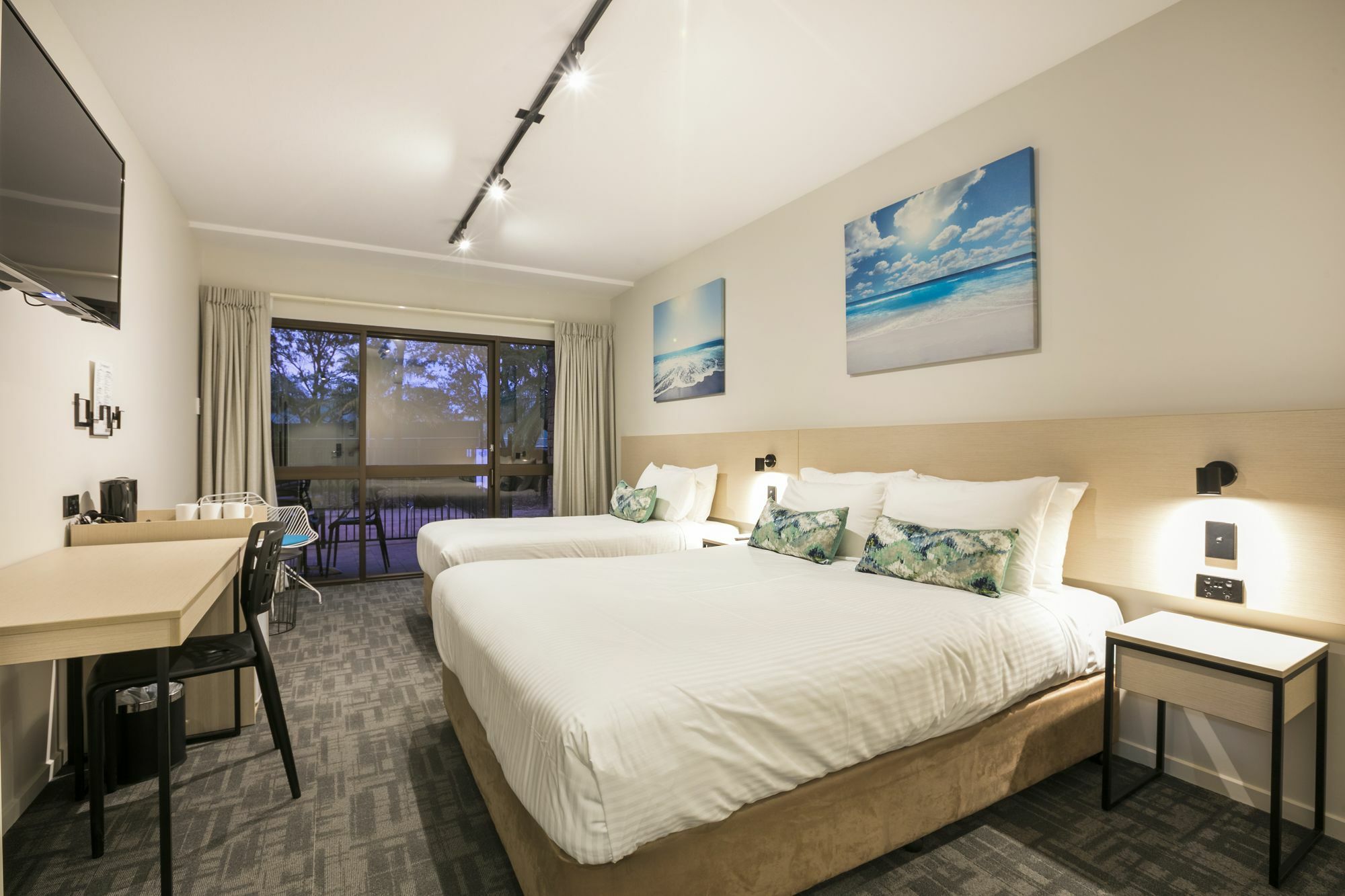 Nightcap At Kawana Waters Hotel Экстерьер фото