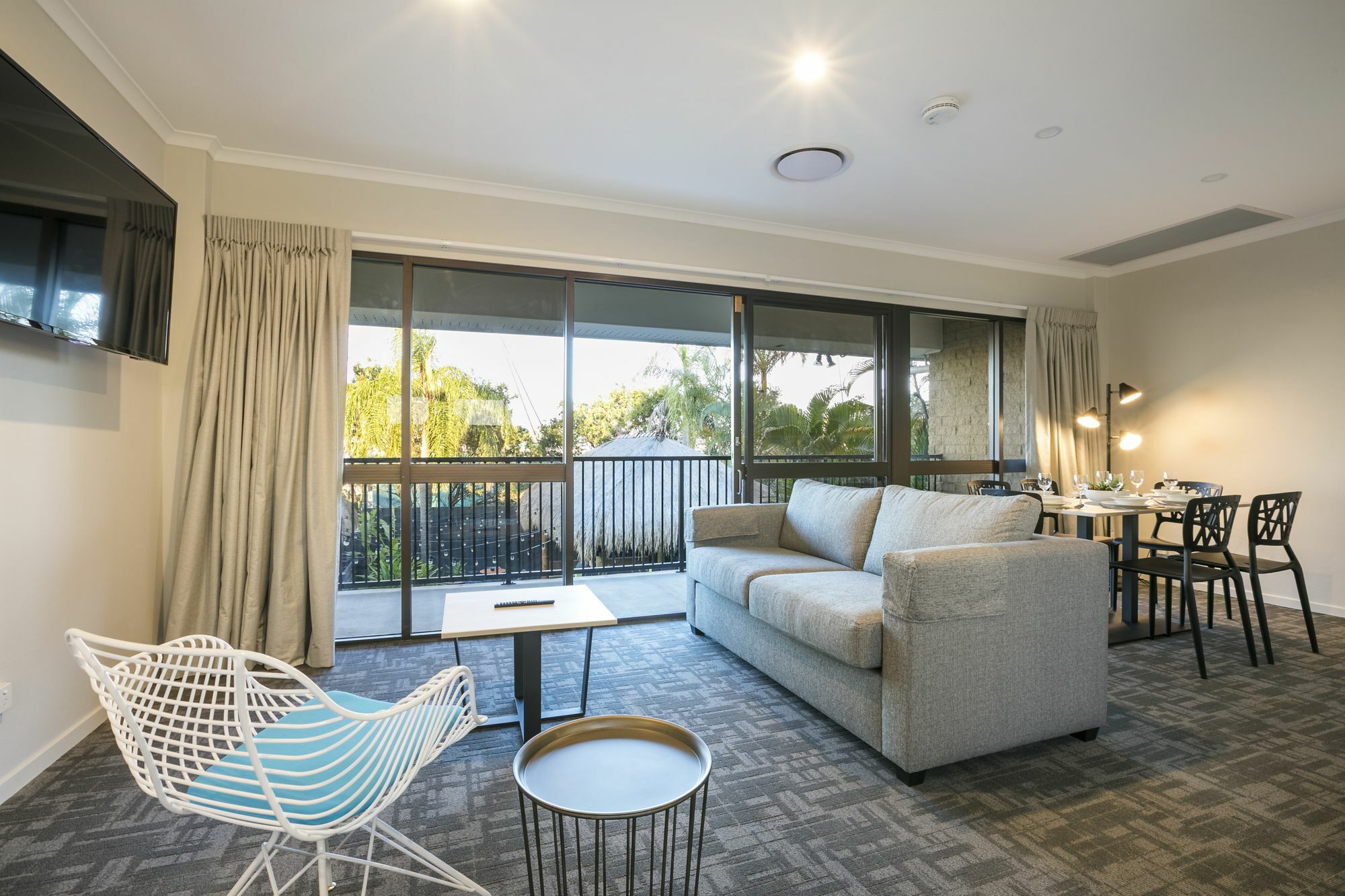 Nightcap At Kawana Waters Hotel Экстерьер фото